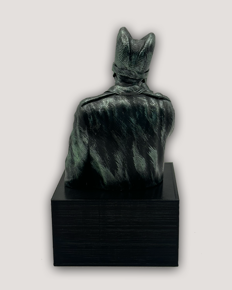 CHROMA STATUE