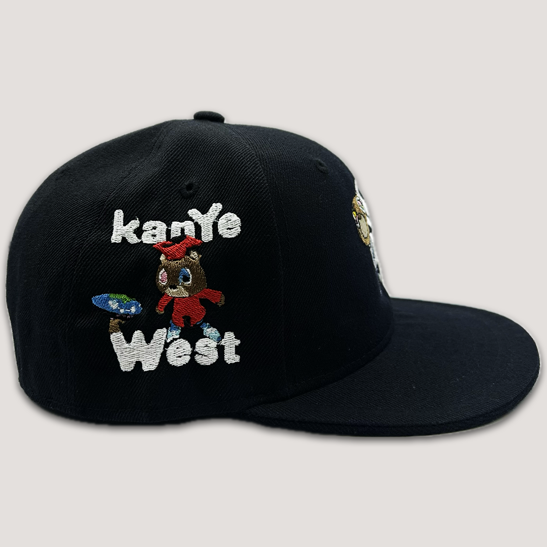 GRADUATION FITTED HAT