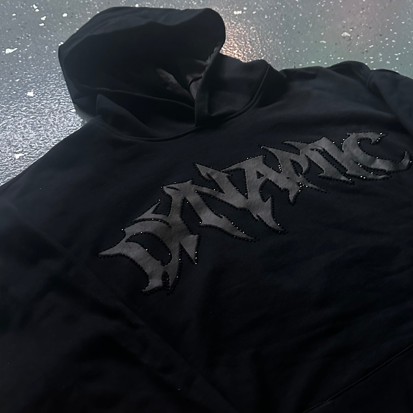 BLACK 00DYNAMIC HOODIE