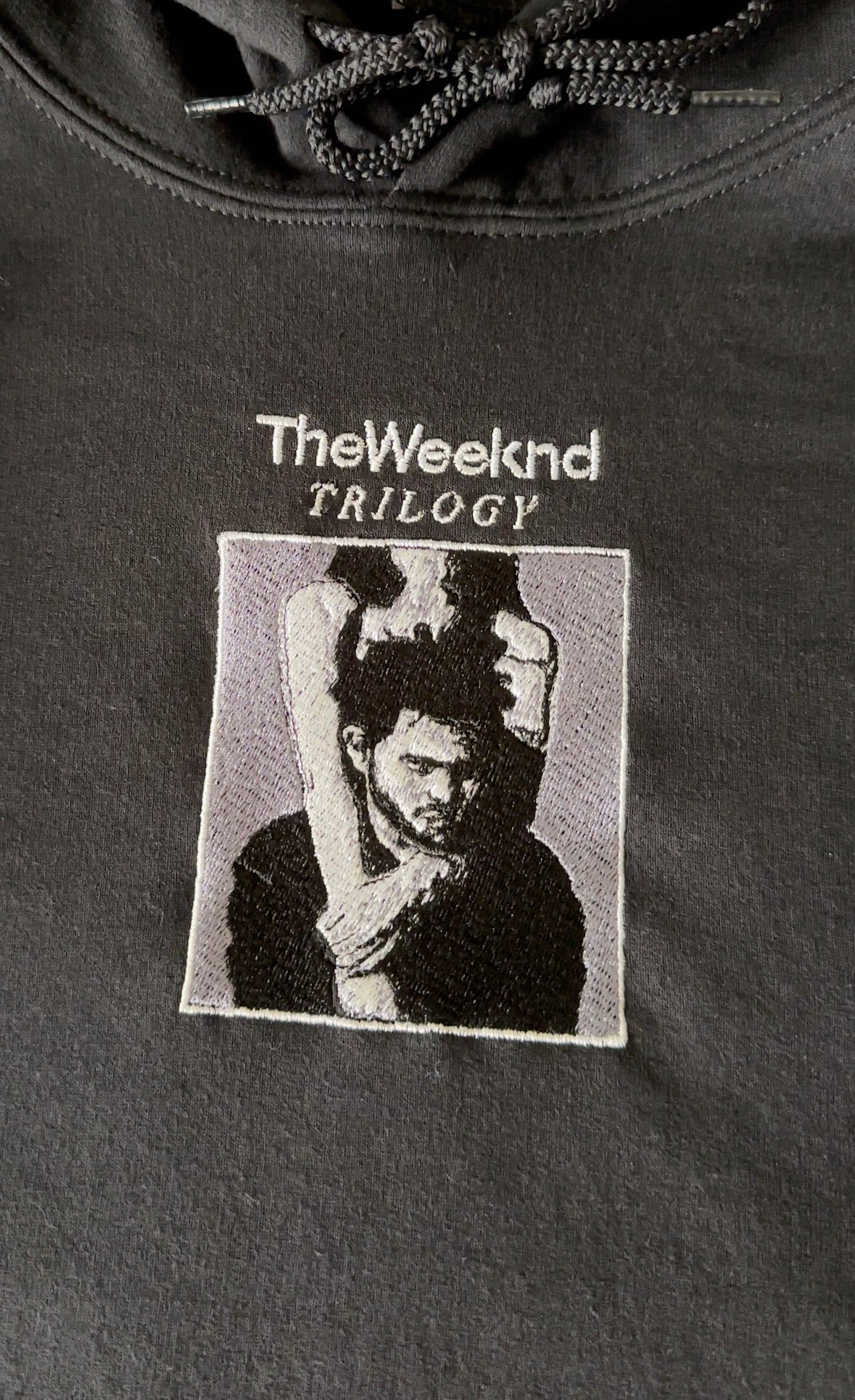 TRILOGY embroider hoodie